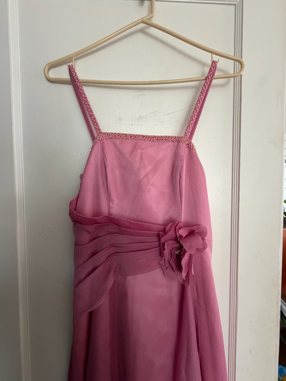 Vintage Pink Spaghetti-Strap Formal Dress with Flower, Pearl Details and Train